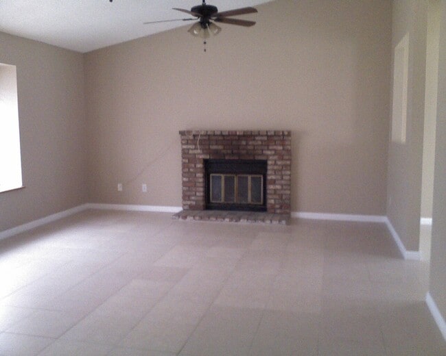 3520 Charlotte St in Bakersfield, CA - Building Photo - Building Photo