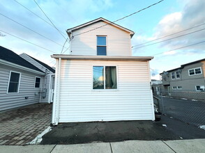 466 Revere St in Revere, MA - Building Photo - Building Photo