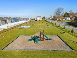 West Wind Townhomes in Stephens City, VA - Foto de edificio - Building Photo