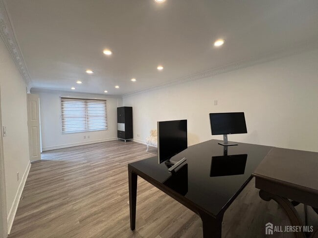 699 Tennent Rd in Englishtown, NJ - Building Photo - Building Photo