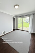 18775 McCormick St in Detroit, MI - Building Photo - Building Photo
