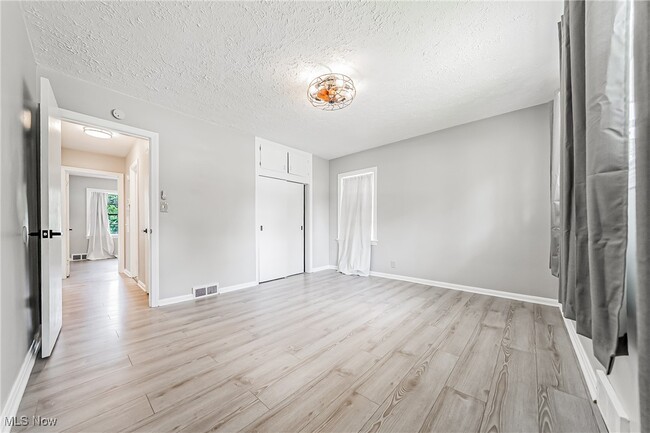 property at 24111 Edgehill Dr