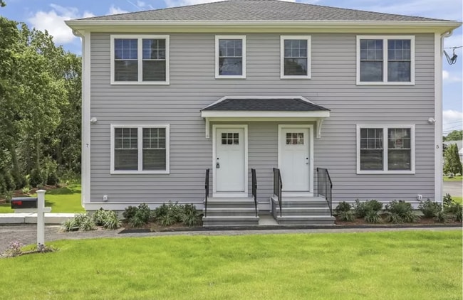 property at 5 W Chapel St