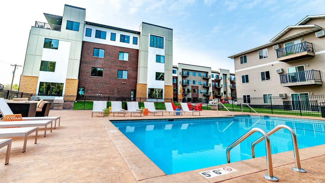 Encore Apartments in Forest Lake, MN - Foto de edificio