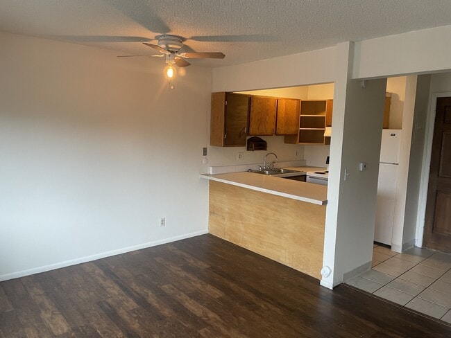 property at 1121 30th St