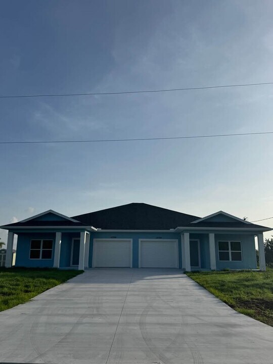12398 Marathon Blvd in Port Charlotte, FL - Building Photo
