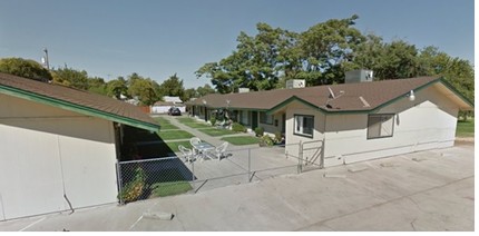 617 W Santa Fe Ave in Merced, CA - Foto de edificio - Building Photo