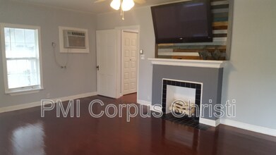 325 S Morningside Dr in Corpus Christi, TX - Building Photo - Building Photo