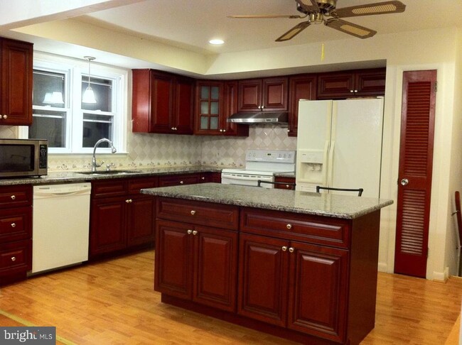 802 Ellis Ave in Newtown Square, PA - Building Photo - Building Photo