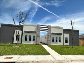 4216 Walnut Ave in McAllen, TX - Building Photo - Building Photo
