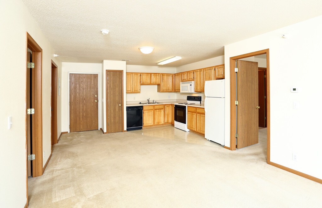 Deerfield Council Bluffs, IA Apartments