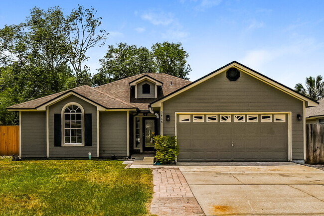 property at 3468 Guernsey Ct