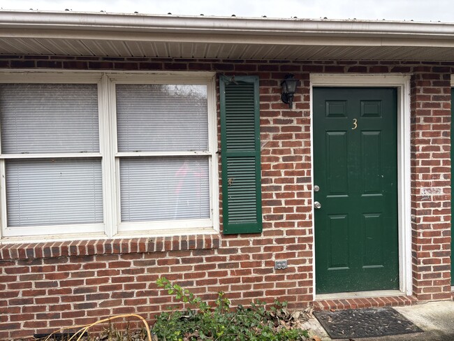 812 E Maple St, Unit #3