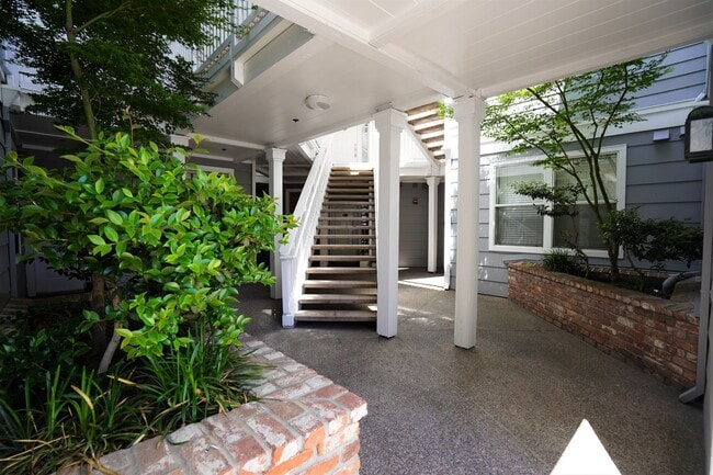 903 Sunrose Terrace in Sunnyvale, CA - Building Photo - Building Photo