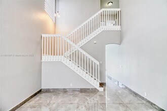 3810 SW 51st St in Fort Lauderdale, FL - Foto de edificio - Building Photo