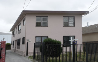 9647-9649 E St Apartments