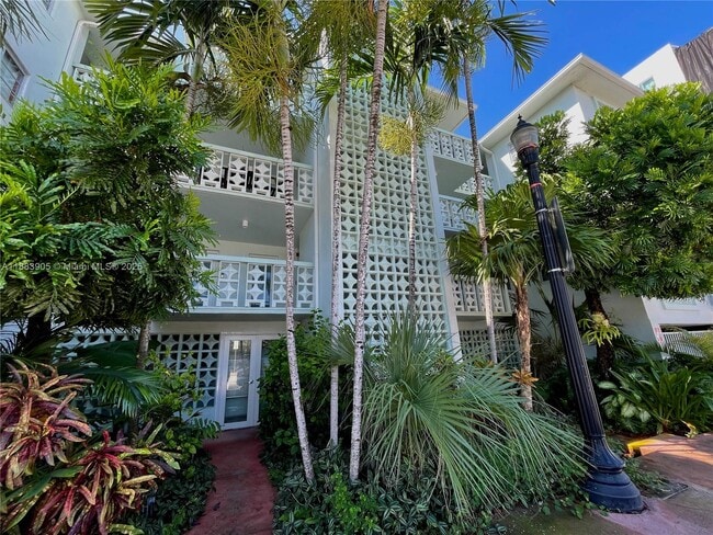 property at 1100 NE 11th St