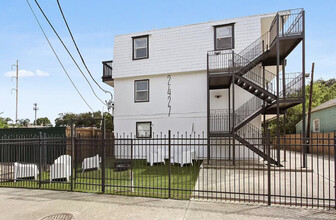 2427 Kerlerec St-Unit -11 in New Orleans, LA - Building Photo - Building Photo