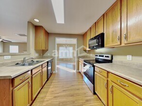 836 Willow Bay Dr in Fuquay Varina, NC - Building Photo - Building Photo