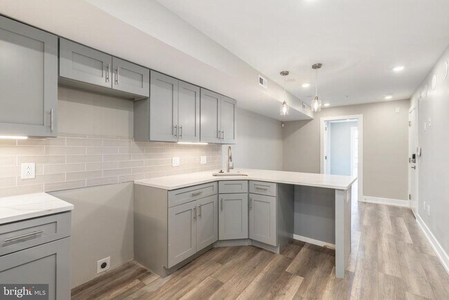 2529 N 2nd St, Unit 2 in Philadelphia, PA - Building Photo - Building Photo