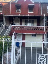 35 E 53rd St in Brooklyn, NY - Building Photo