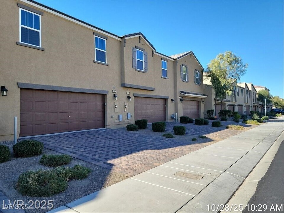 1297 Raritan Pl in Henderson, NV - Building Photo