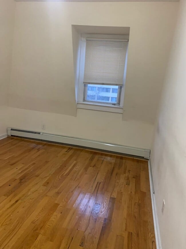 property at 86 Clinton Ave