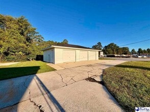 1427 Old Ebenezer Rd in Florence, SC - Building Photo - Building Photo