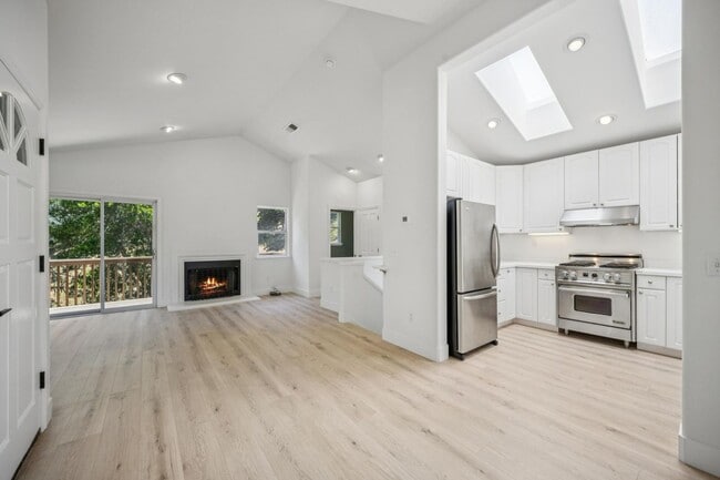 property at 406 Wellesley Ct