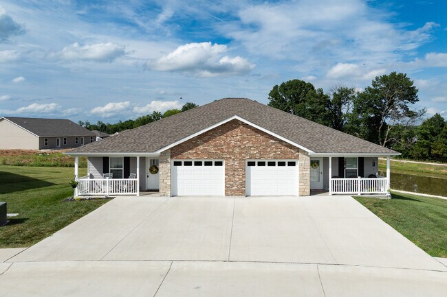 Whispering Meadows in Union, MO - Building Photo - Building Photo