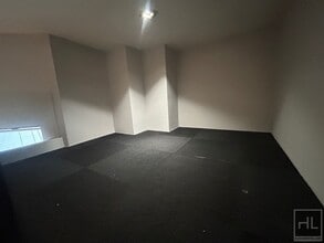 West 51st Street in New York, NY - Foto de edificio - Building Photo