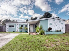 7160 Liberty St in Hollywood, FL - Building Photo - Building Photo
