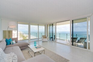 3009 S Ocean Blvd in Highland Beach, FL - Building Photo