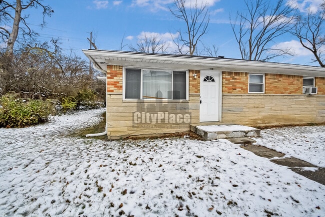 2410 N Lesley Ave in Indianapolis, IN - Foto de edificio - Building Photo