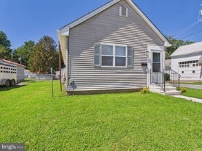 32 Jenkins Pl in Wyoming, DE - Building Photo - Building Photo