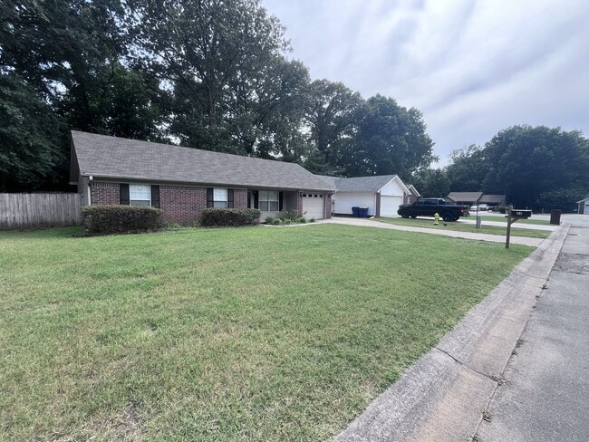 33 Shaded Oaks Dr in Cabot, AR - Building Photo - Building Photo