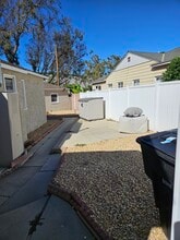610 Pine Dr in Torrance, CA - Foto de edificio - Building Photo