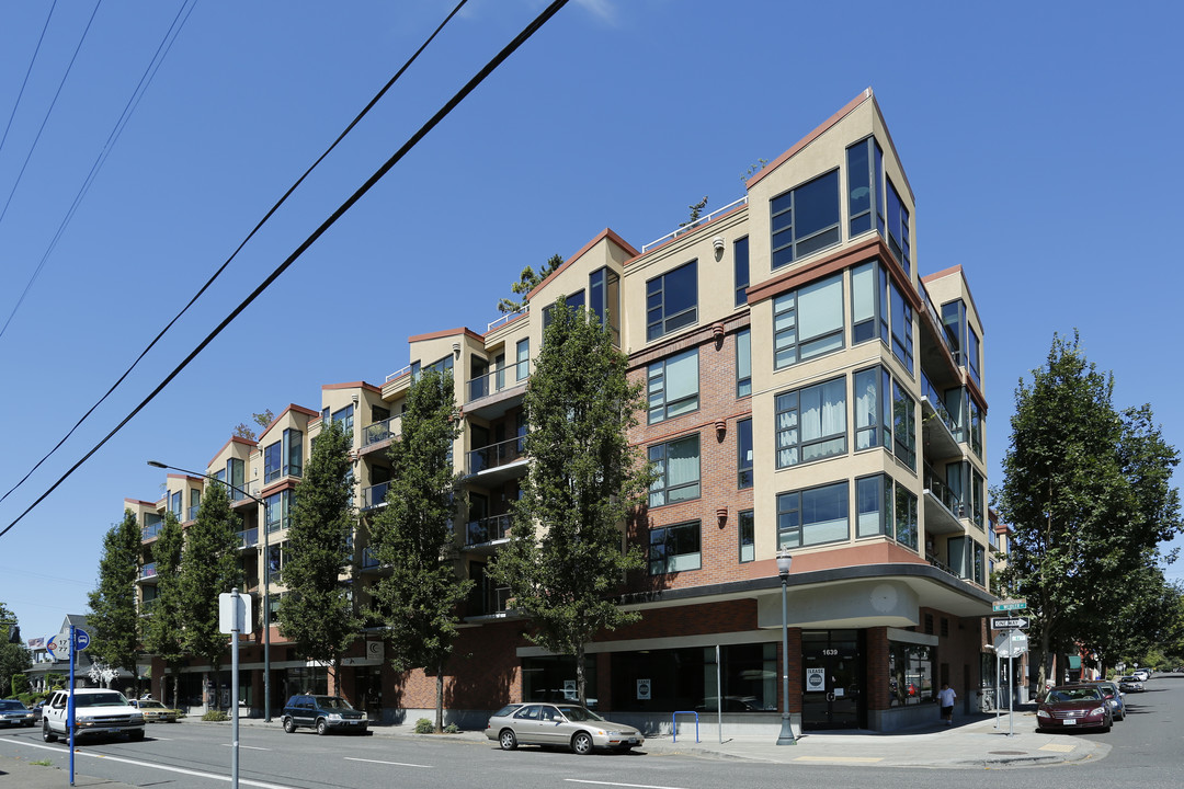 Broadway Commons in Portland, OR - Building Photo