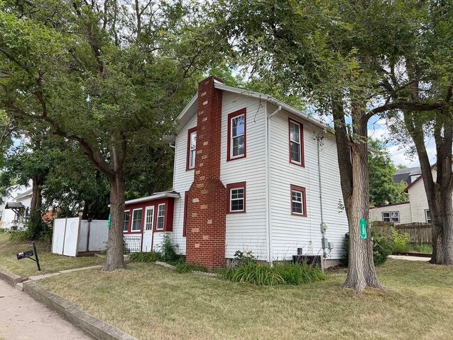 property at 302 Glen St