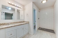 5405 Groveton St photo'