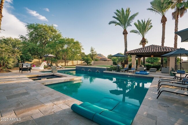 property at 9414 N 53rd Pl