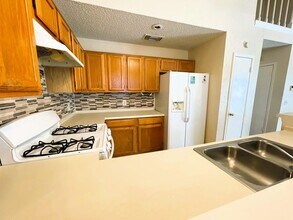 2814 Great Lakes Ave in Sugar Land, TX - Building Photo - Building Photo