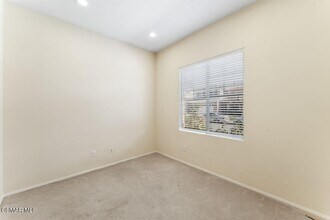 2535 Parade Ave in Simi Valley, CA - Building Photo - Building Photo