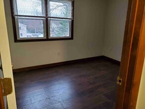 1129mt Pleasant St in New Bedford, MA - Building Photo - Building Photo