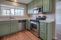 232 Waters Edge photo'