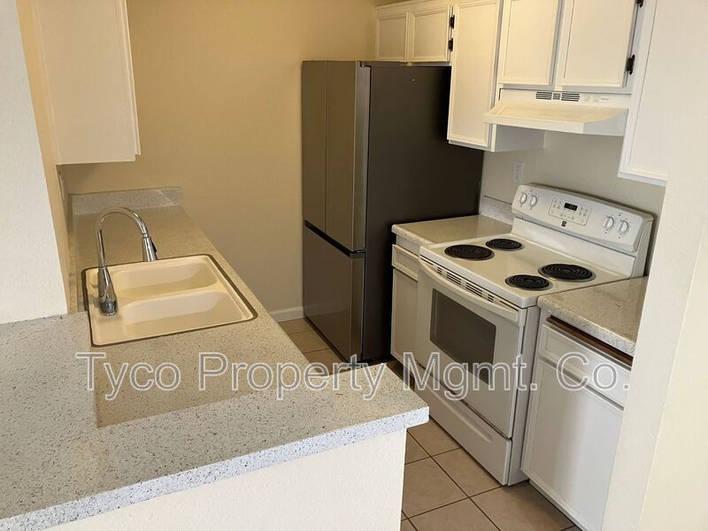 6111 Rancho Mission in San Diego, CA - Building Photo