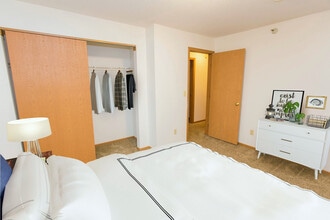 Bedford Apartments in Albertville, MN - Building Photo - Interior Photo