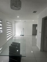 6550 W 8th Ave in Hialeah, FL - Building Photo - Building Photo