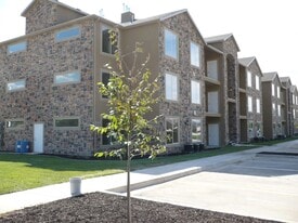 426 W 200 N St in Springville, UT - Building Photo