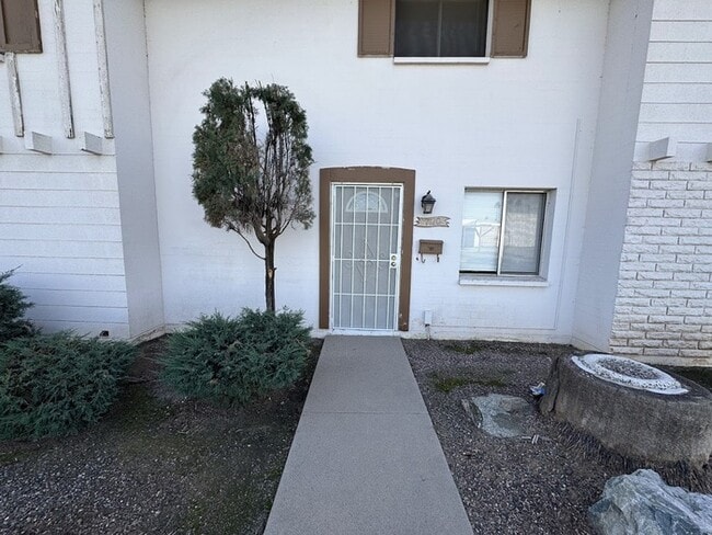 property at 7120 W Mariposa Dr